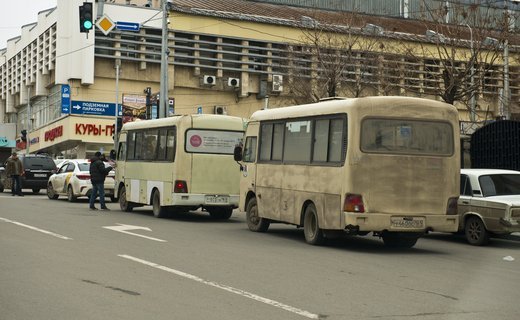 В Росдепартаменте транспорта планируют расторгнуть договор с двумя перевозчиками за нарушения условий договора.