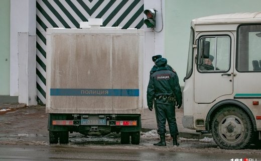 За смертельную аварию, в которой погибли два человека, суд приговорил жителя станицы Багаевской на 5,6 лет пребывания в колонии строгого режима.