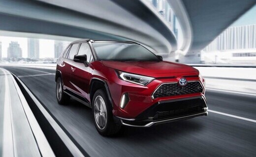 Компания Toyota привезла на автосалон в Лос-Анджелес новую версию кроссовера RAV4 - подключаемый гибрид с приставкой Prime.