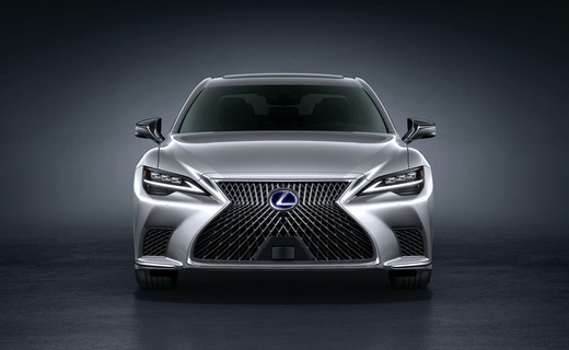 У полноприводного Lexus LS 500 четыре комплектации.