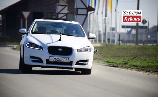 Автомобиль относится к так называемому Е-сегменту