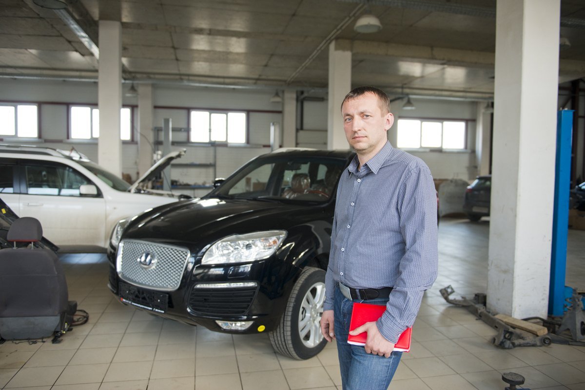 Сергей считает, что качество китайских машин сегодня сопоставимо с корейскими, а вот цена значительно приятнее, чем у конкурентов.